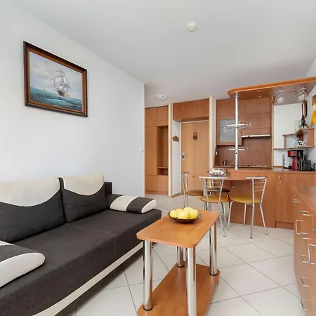 Apartment Bielik With Balcony By The Sea By Renters Misdroy