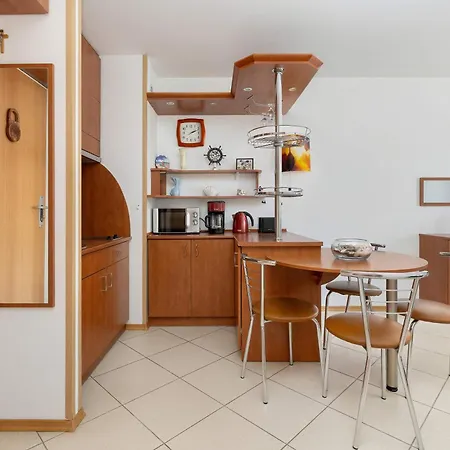 Bielik With Balcony By The Sea By Renters Misdroy