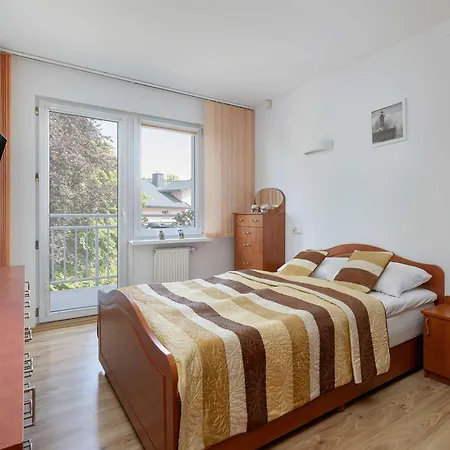 Bielik With Balcony By The Sea By Renters Apartment Misdroy